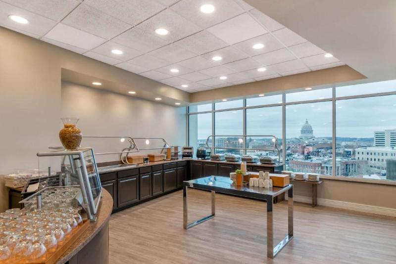 Doubletree Hotel Jefferson City image 8