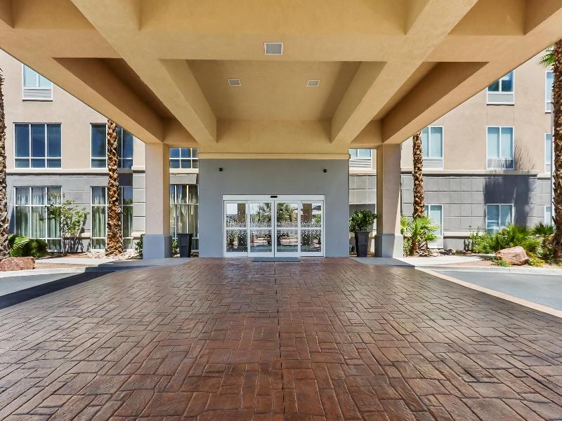 Hampton Inn & Suites El Paso West image