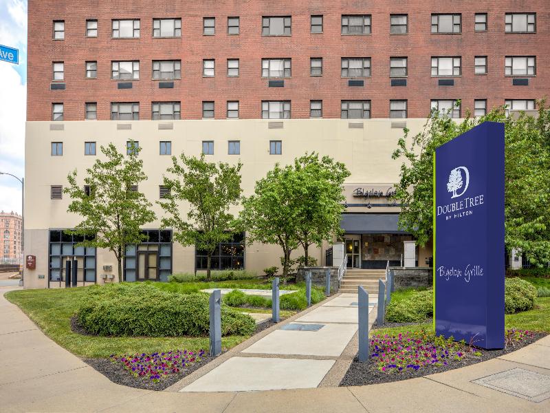 Doubletree By Hilton Pittsburgh Downtown image