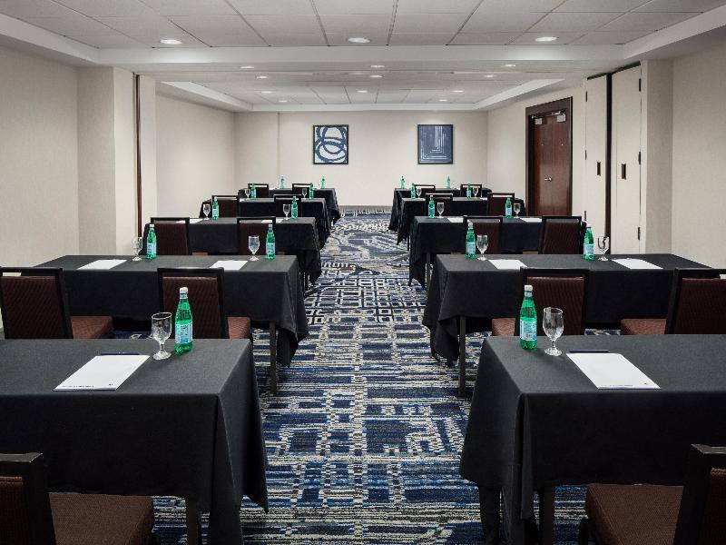 Doubletree By Hilton Pittsburgh Downtown image