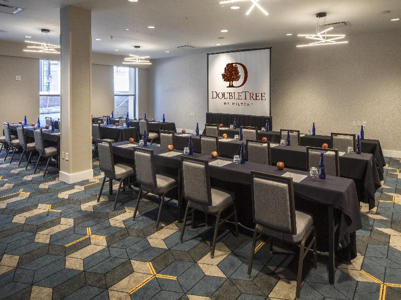 Doubletree By Hilton Pittsburgh Downtown image