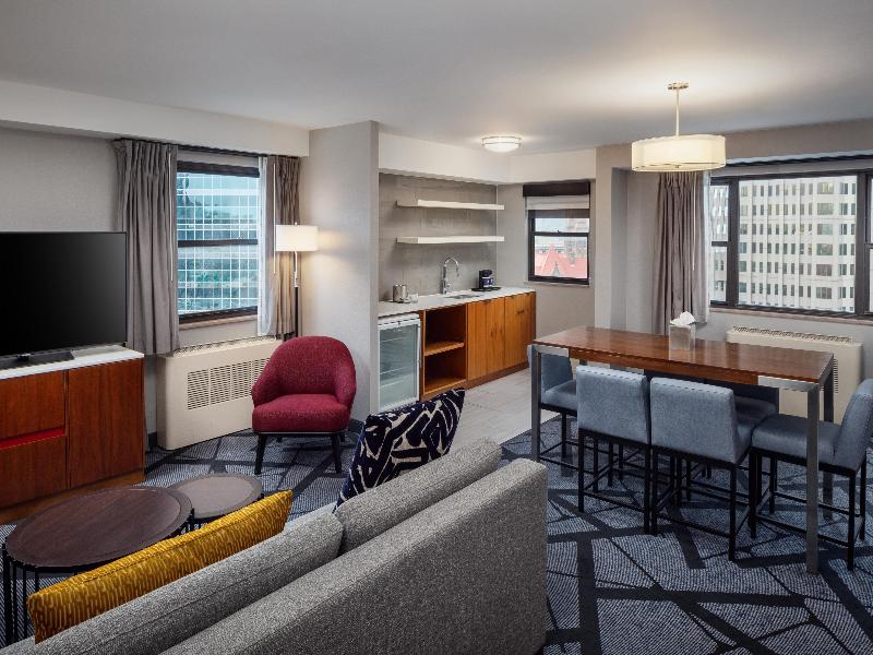 Doubletree By Hilton Pittsburgh Downtown image