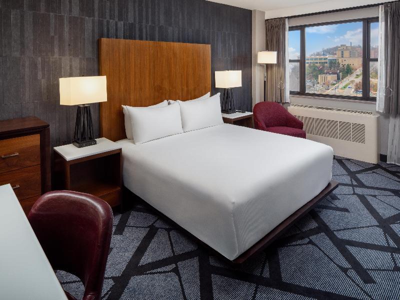 Doubletree By Hilton Pittsburgh Downtown image