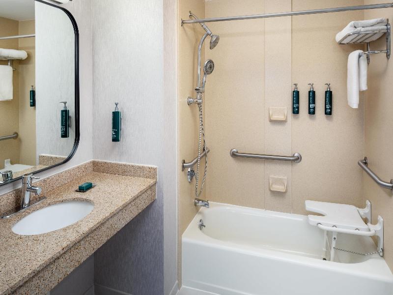 Doubletree By Hilton Pittsburgh Downtown image
