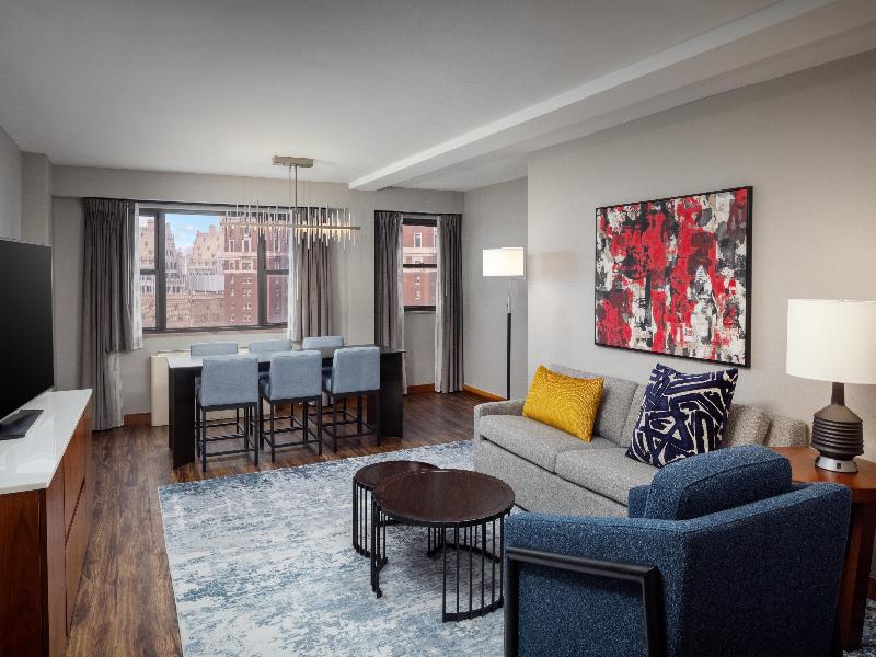 Doubletree By Hilton Pittsburgh Downtown image