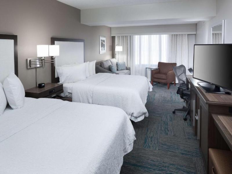 Hampton Inn St. Louis-Downtown (At the Gateway Arc image