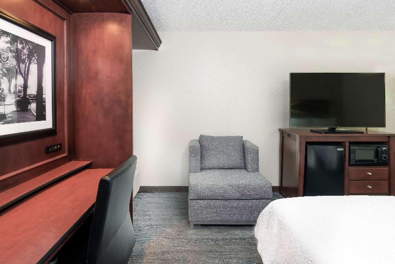 Hampton Inn Indianapolis-South image