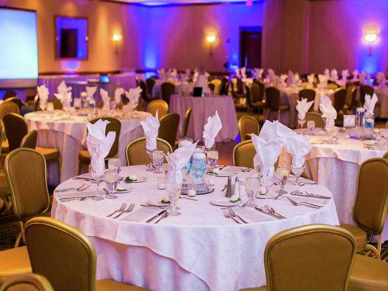 Hilton Garden Inn Milwaukee Northwest Conference image