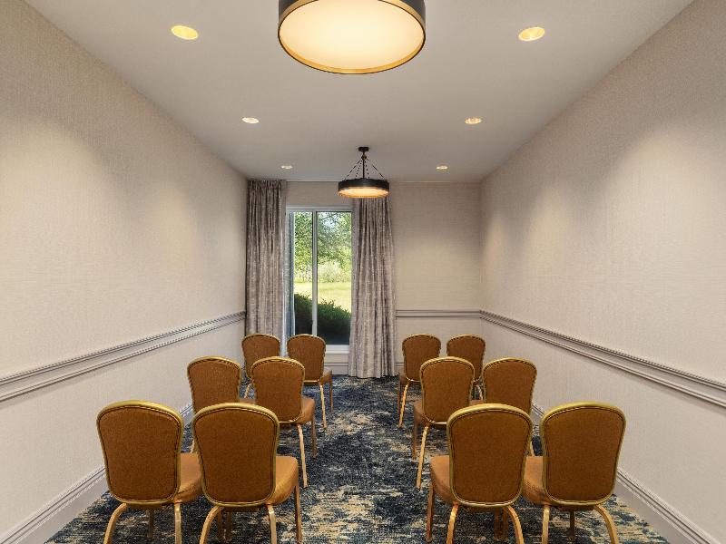 Hilton Garden Inn Milwaukee Northwest Conference image