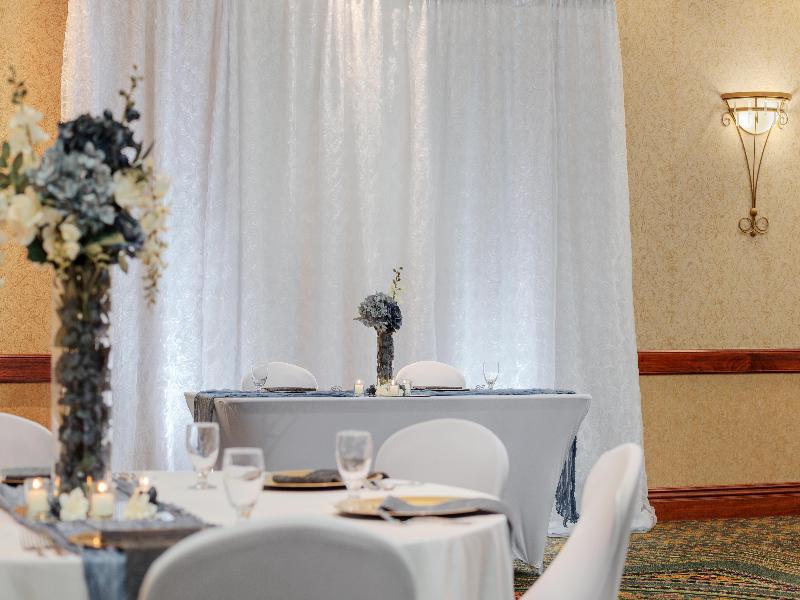 Hilton Garden Inn Milwaukee Northwest Conference image