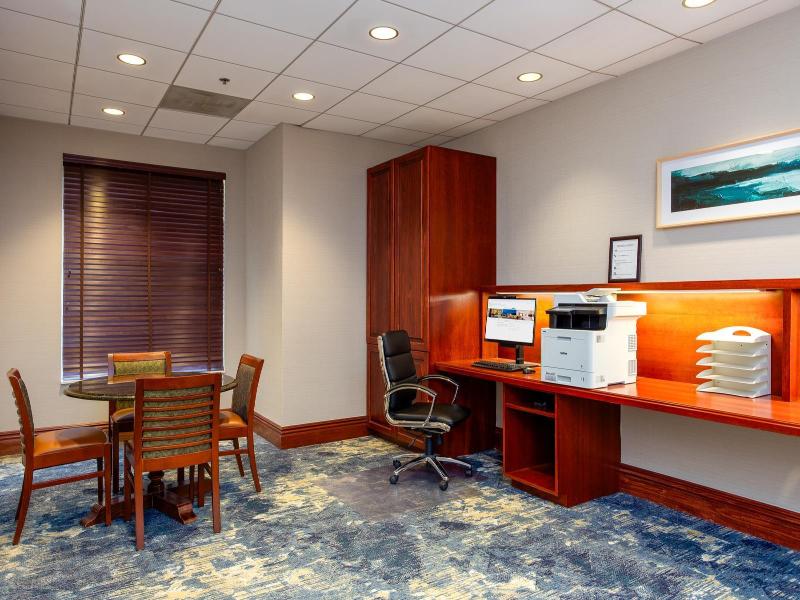 Hilton Garden Inn Milwaukee Northwest Conference image