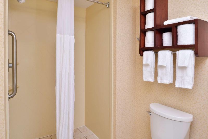 Hampton Inn Staunton image