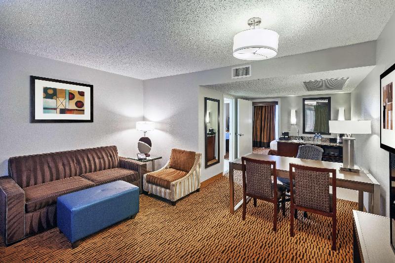 Hotel Embassy Suites by Hilton Dallas Market Center