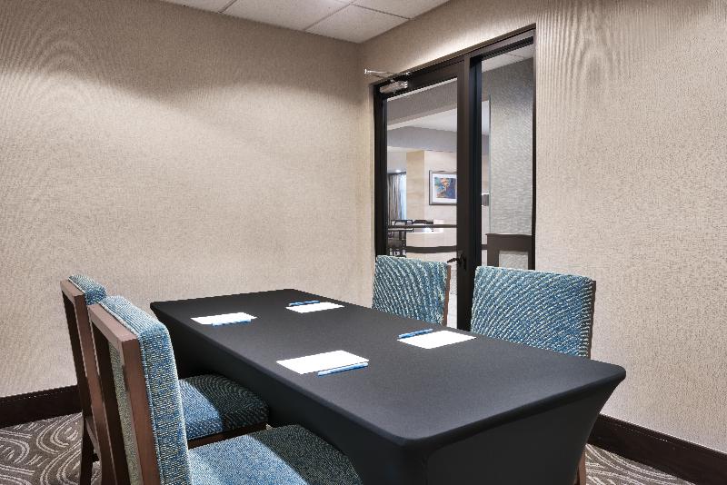 Hampton Inn & Suites Ft. Worth-Burleson image