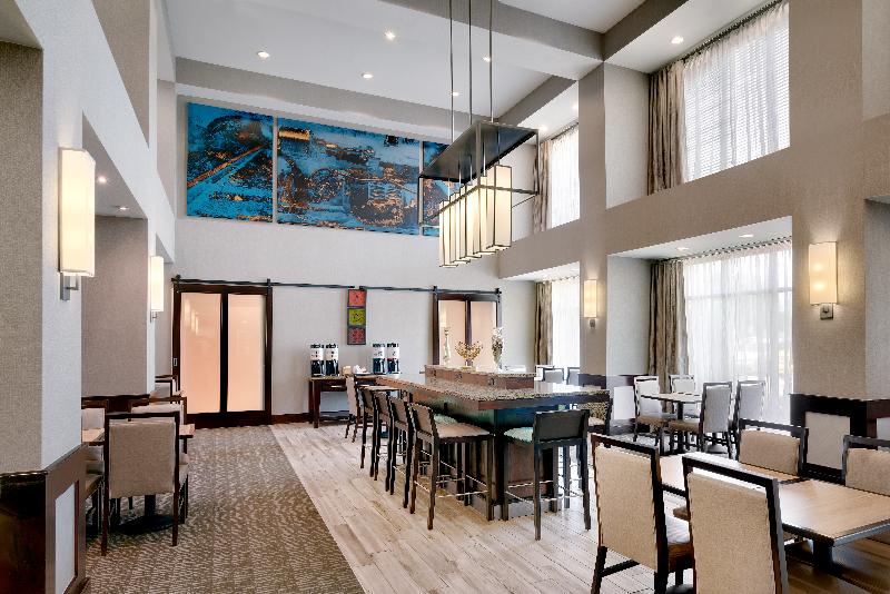 Hampton Inn & Suites Ft. Worth-Burleson image