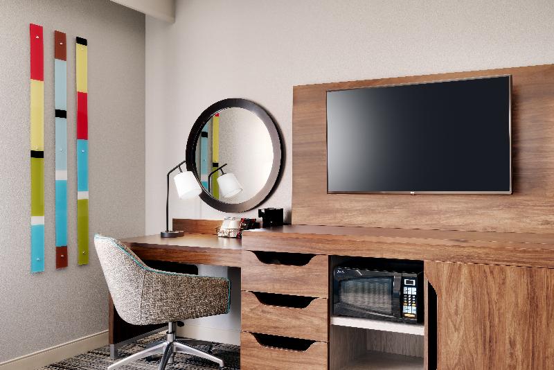 Hampton Inn & Suites Ft. Worth-Burleson image