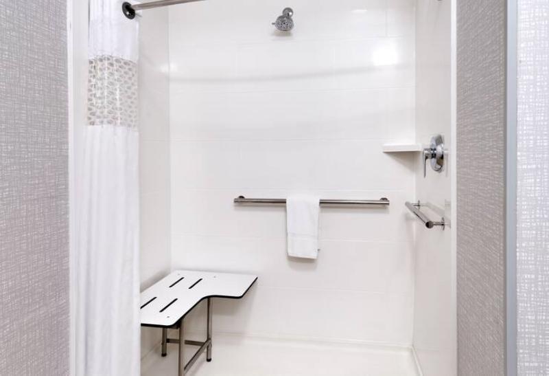 Hampton Inn & Suites Ft. Worth-Burleson image