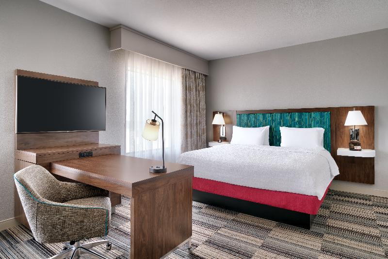 Hampton Inn & Suites Ft. Worth-Burleson image