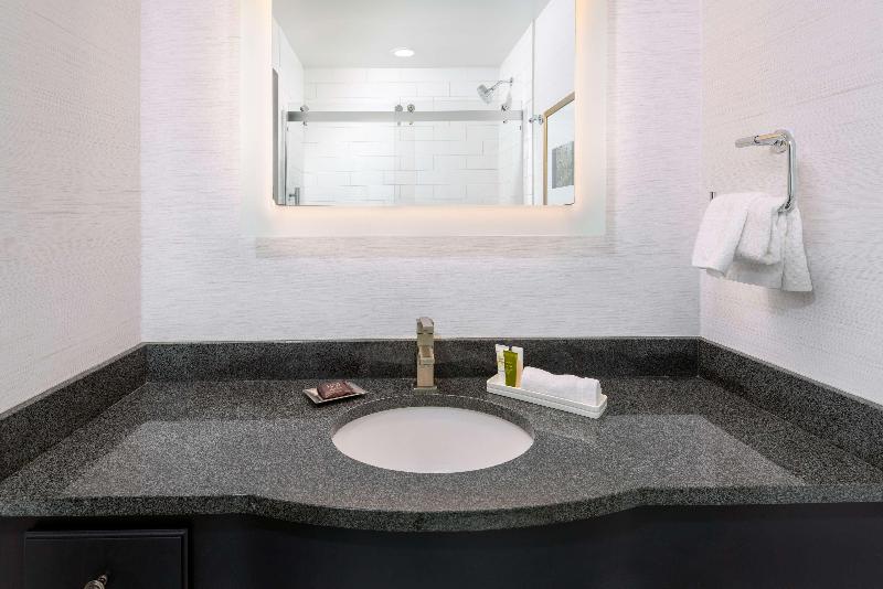Hilton Pennywell St. Louis At The Arch image
