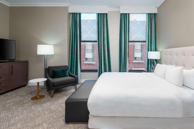 Hilton Pennywell St. Louis At The Arch image