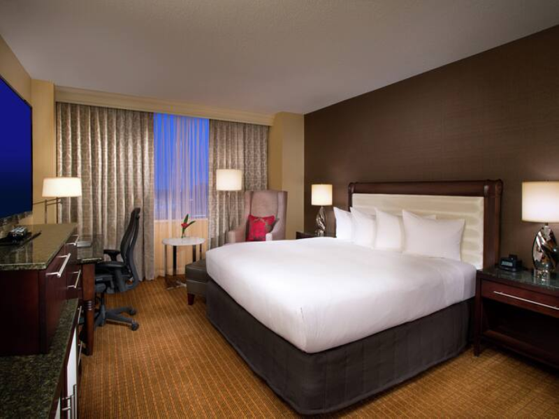 Hilton Minneapolis image