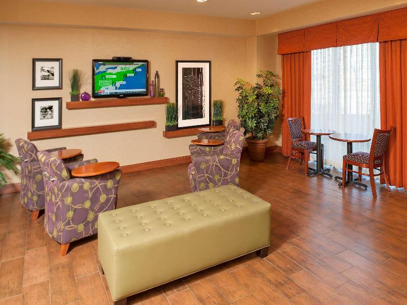 Hampton Inn Macomb image