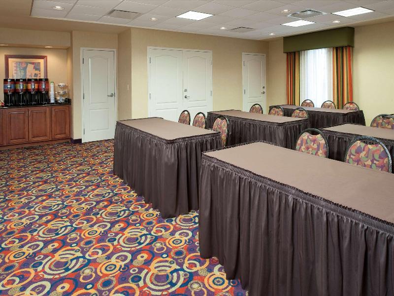 Hampton Inn Macomb image