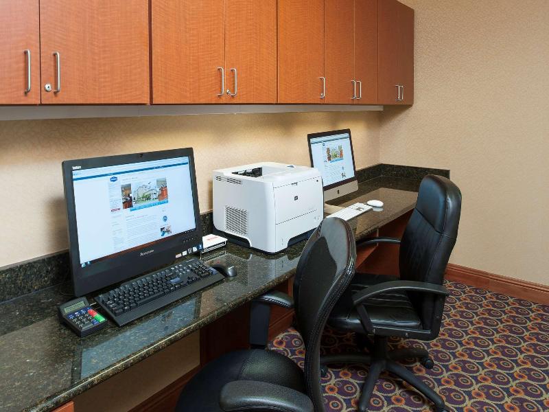 Hampton Inn Macomb image