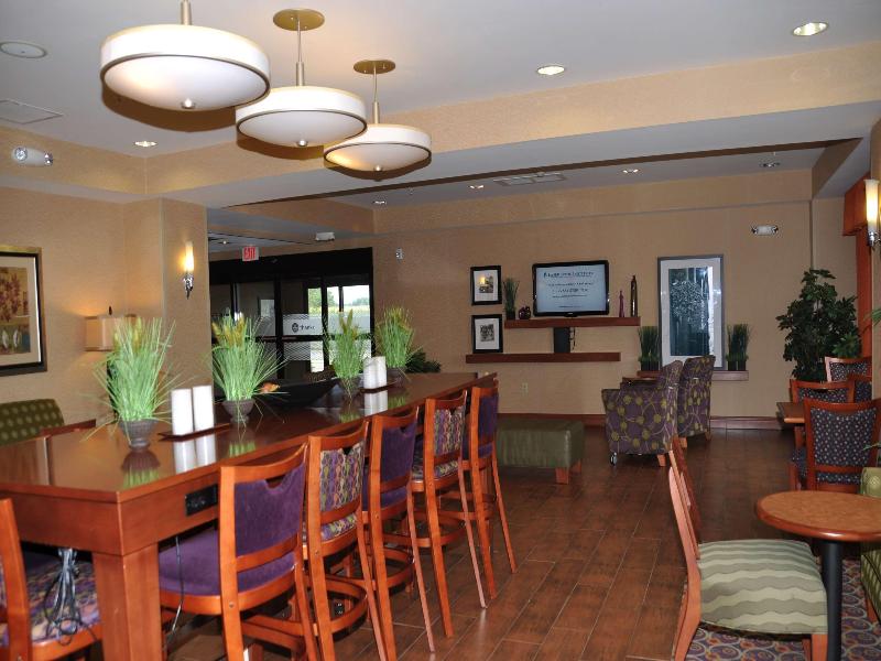 Hampton Inn Macomb image