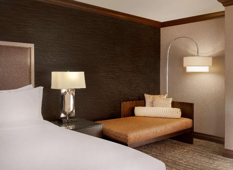 Hilton Fort Worth image