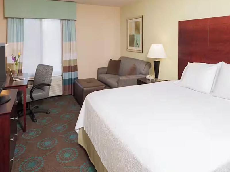 Larkspur Landing Hotel South Bend image