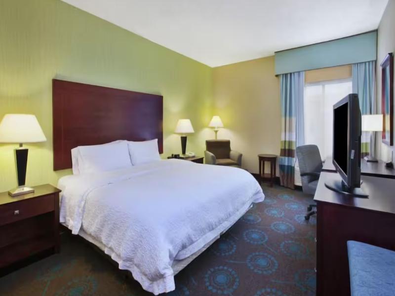 Larkspur Landing Hotel South Bend image