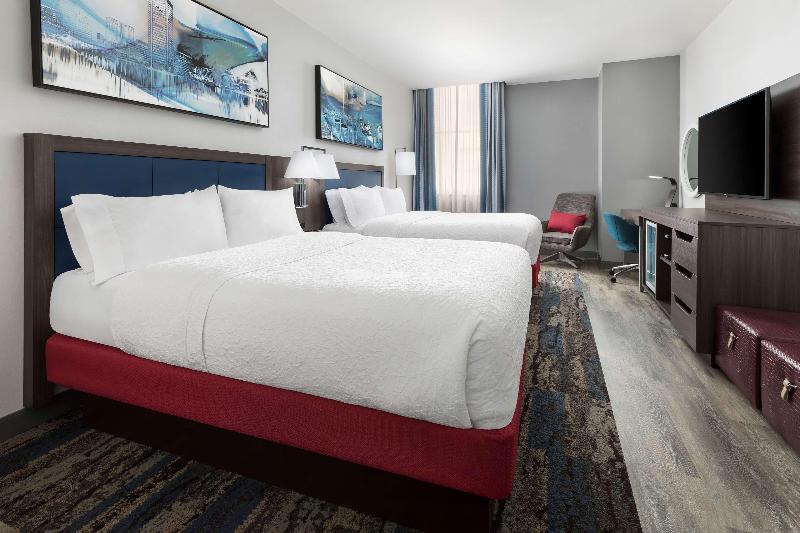 Hampton Inn & Suites Baltimore Inner Harbor image
