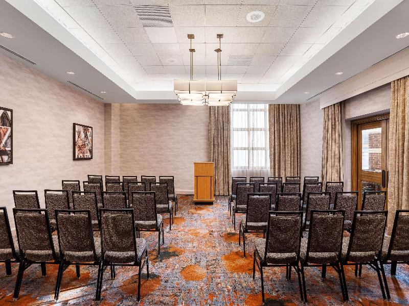 Doubletree Suites Hilton Austin Downtown Capitol image