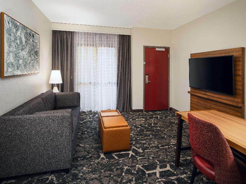 Embassy Suites by Hilton Hampton Convention Center image