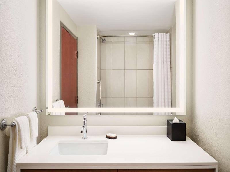 Embassy Suites by Hilton Hampton Convention Center image