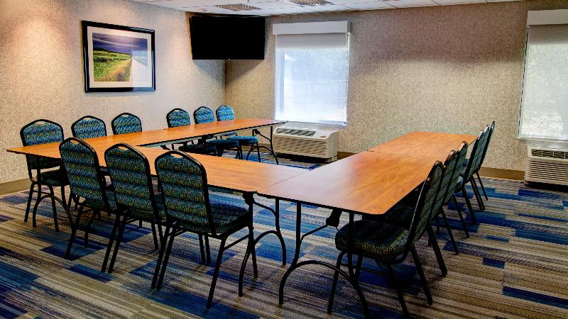 Holiday Inn Express and Suites Sioux City - Southe