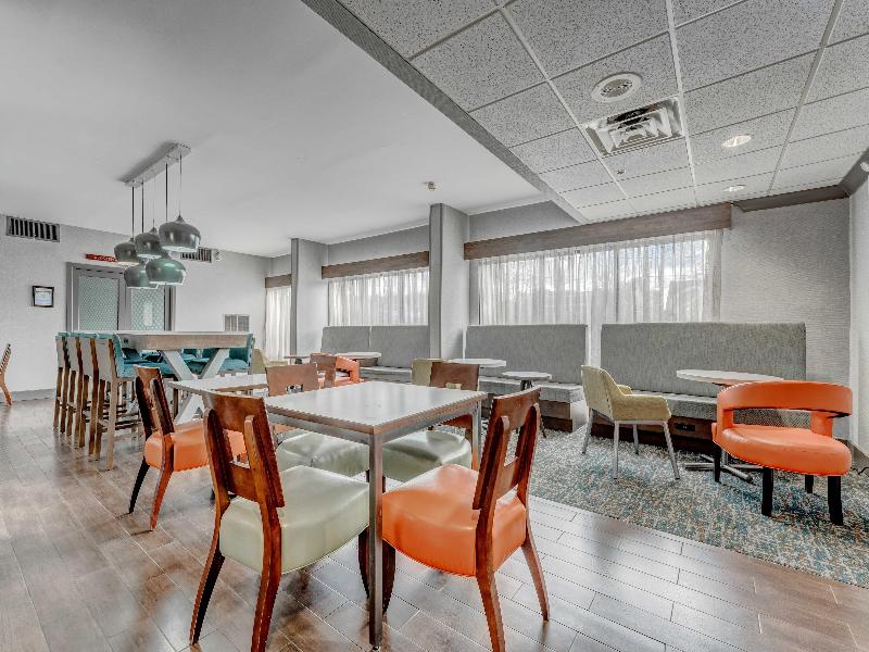 Hampton Inn Morgantown image