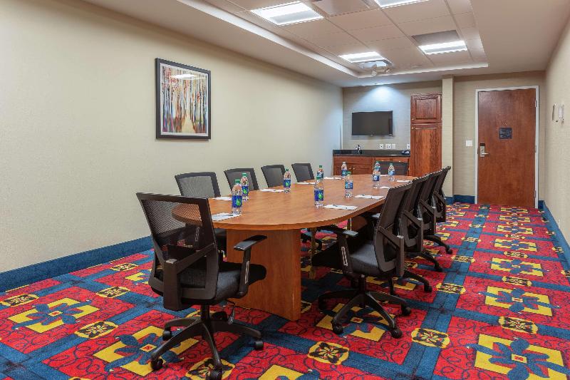 Hampton Inn Jefferson City At The Capital Mall image
