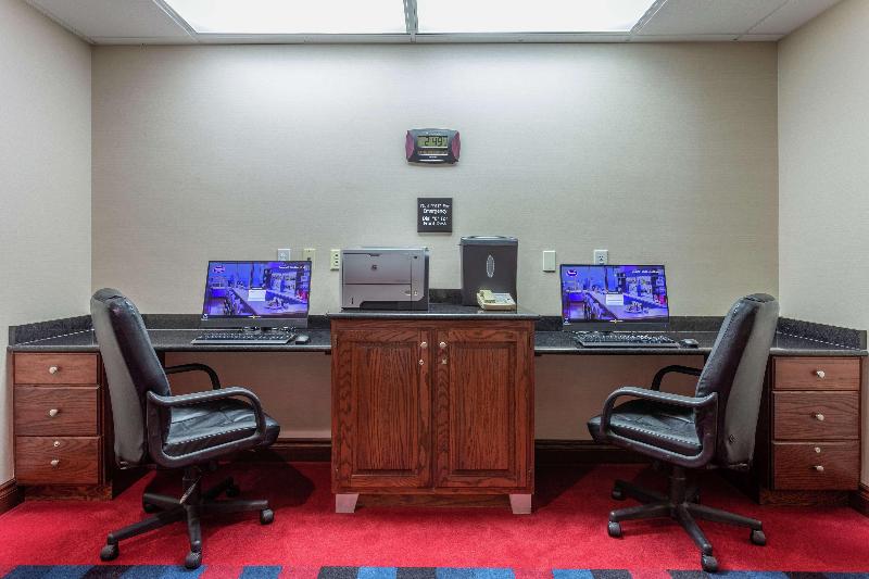 Hampton Inn Jefferson City At The Capital Mall image