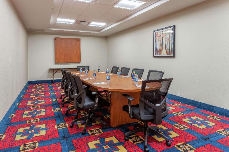Hampton Inn Jefferson City At The Capital Mall image