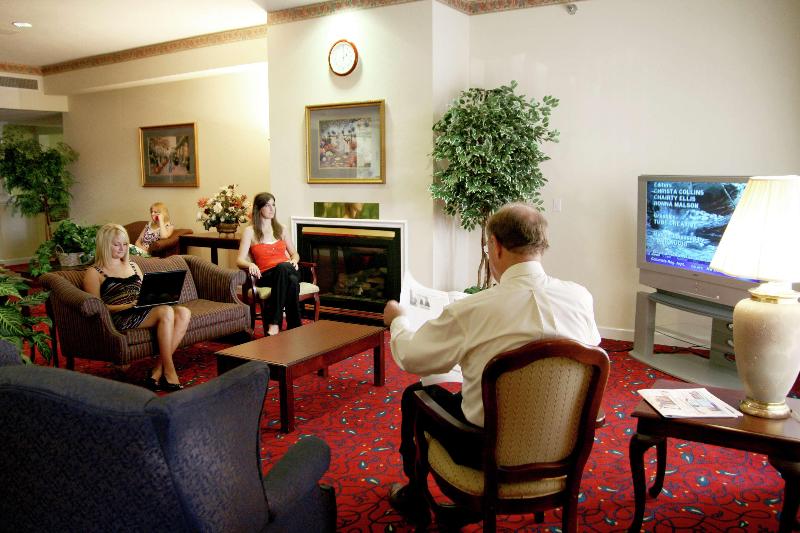 Hampton Inn Jefferson City At The Capital Mall image