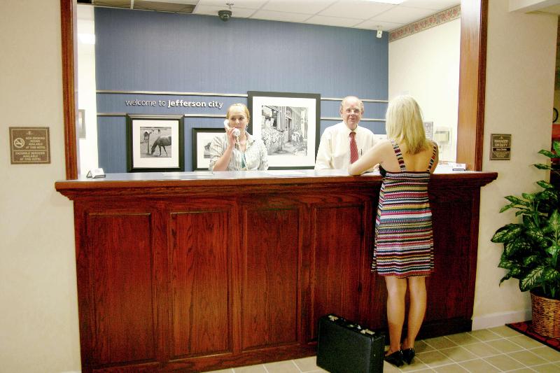 Hampton Inn Jefferson City At The Capital Mall image