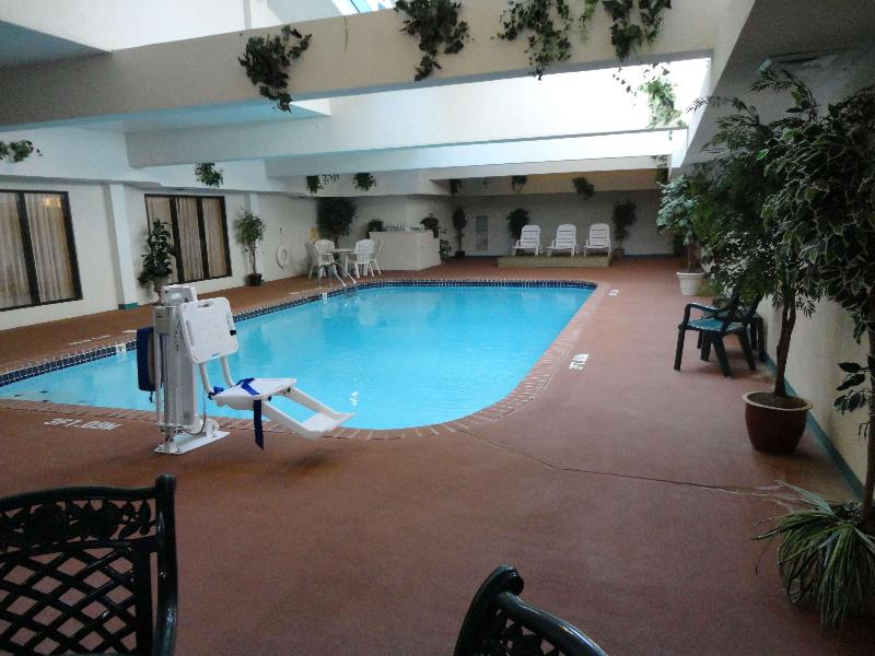 Hampton Inn Jefferson City At The Capital Mall image