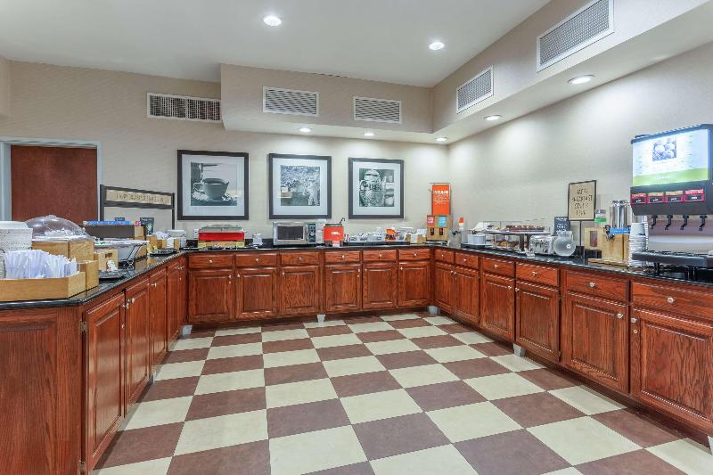Hampton Inn Jefferson City At The Capital Mall image