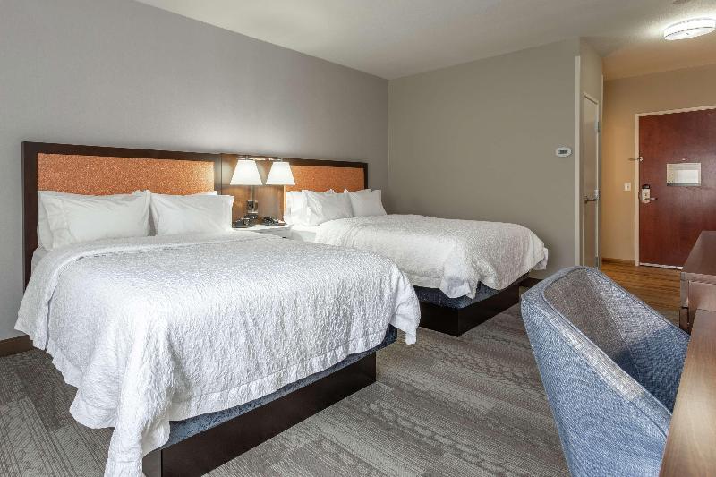 Hampton Inn Jefferson City At The Capital Mall image