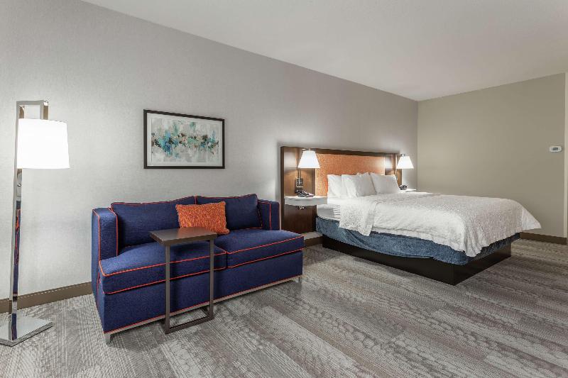 Hampton Inn Jefferson City At The Capital Mall image