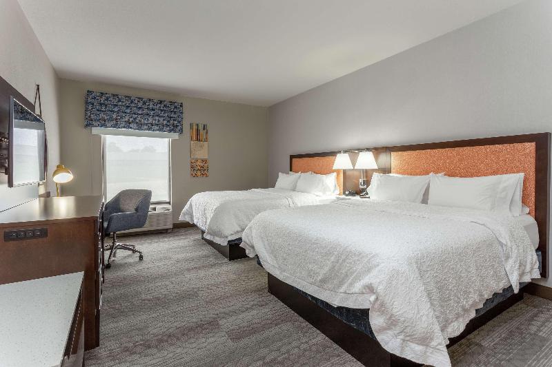 Hampton Inn Jefferson City At The Capital Mall image