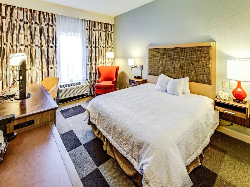 Hampton Inn Columbus I-70E Hamilton Rd. image