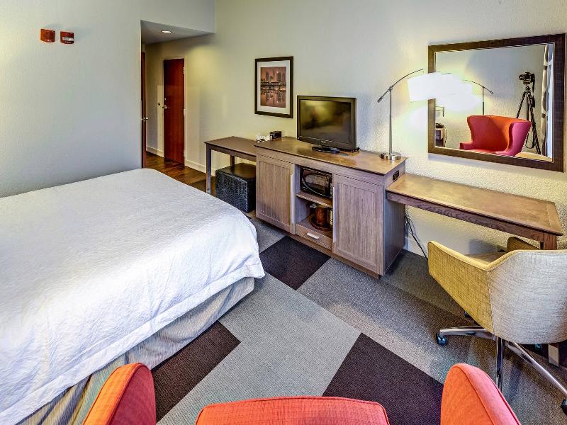 Hampton Inn Columbus I-70E Hamilton Rd. image
